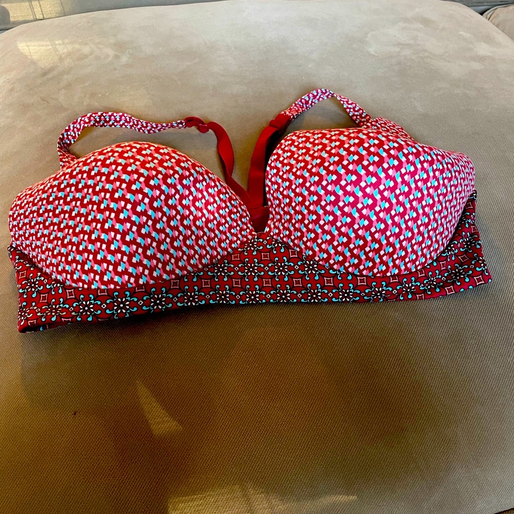 Victoria secret lightly lined plunged